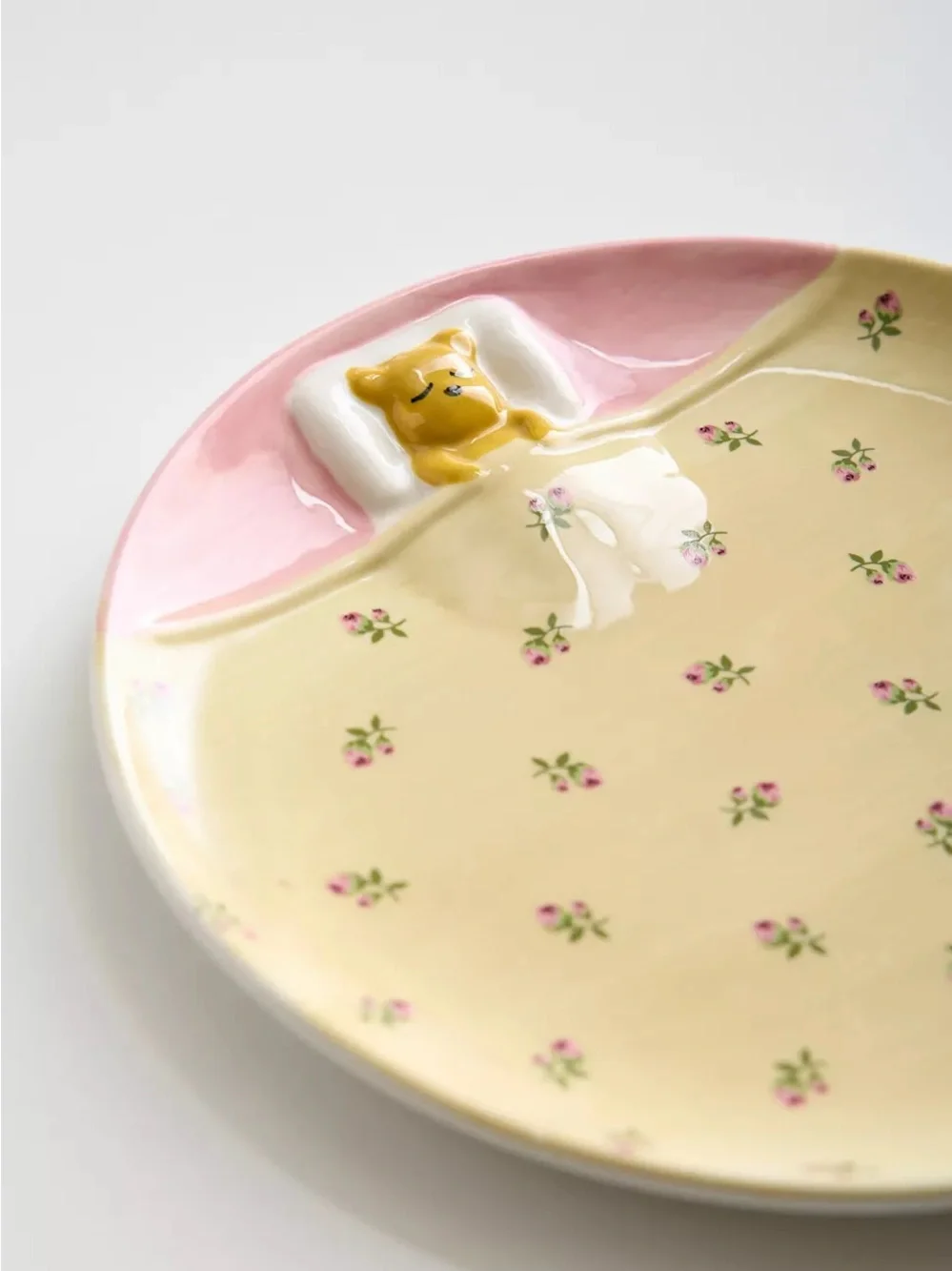 NWT Urban Outfitters Pink and Yellow Lana Patterned Dinner Plate Set of 2